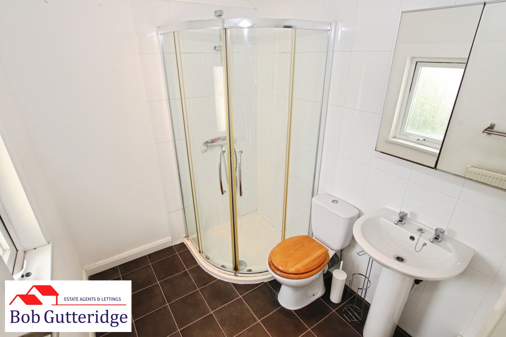 ENSUITE SHOWER ROOM